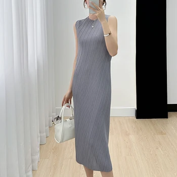 Жена ново удобно плиссированное рокля Miyake simple solid color temperament Joker с дълга пола през лятото на 2023 г.