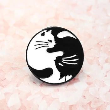 Spilla in metallo rotondo a forma di gatto bianco e nero avvolge come figure da pettegolezzo regalo di amici maschi e femmine