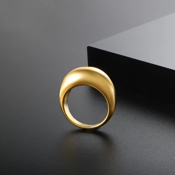 VIARA LOVE Модно минималистичное огромен пръстен златен цвят за жени, метален пръстен от неръждаема стомана с геометричен кръг, кръг, подходящо бижу